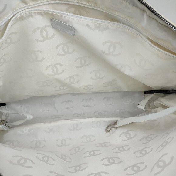 Authentic CHANEL Rue Cambon Travel Bag Vintage White & Navy Canvas - Picture 8 of 11